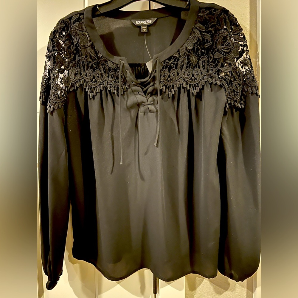 Express blouse. BNWT size XS